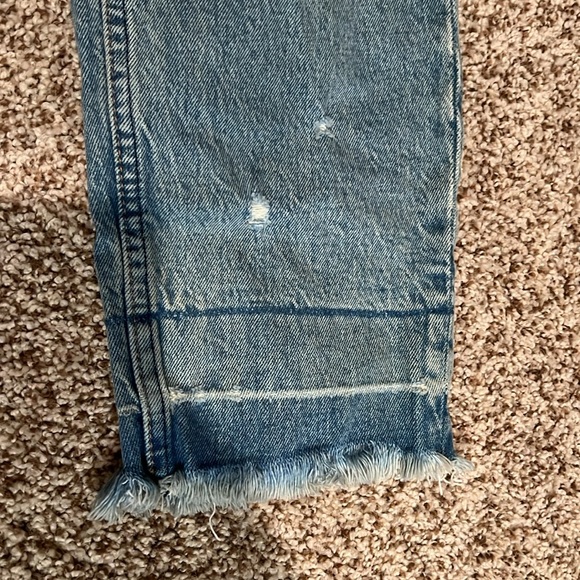 Abercrombie high rise mom Jean - Picture 2 of 3
